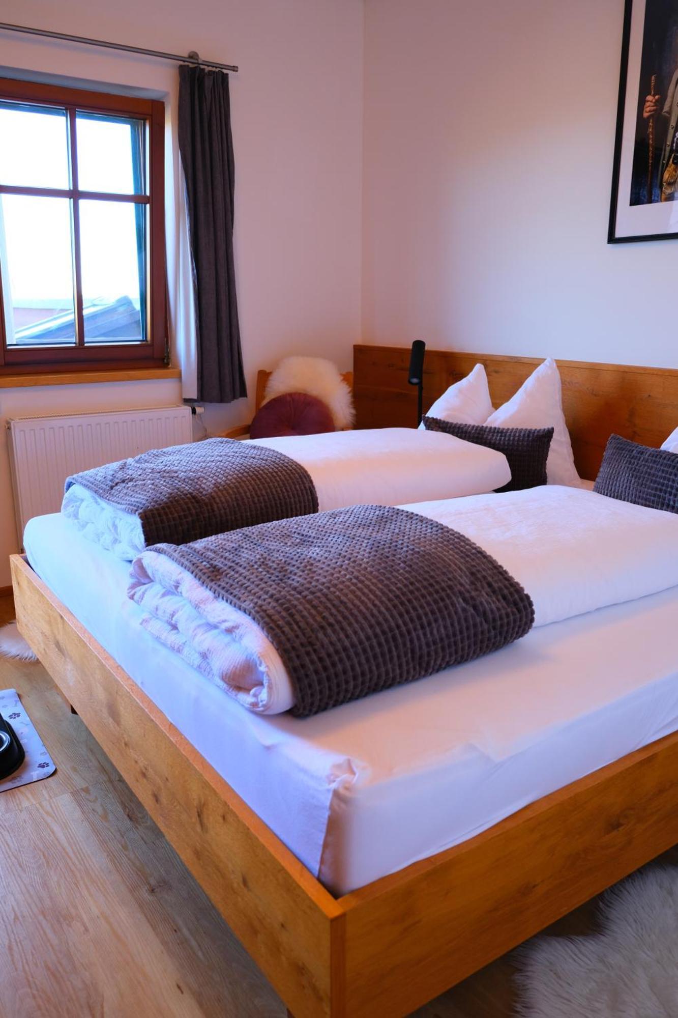 Gmundnerberghaus - Rooms Altmünster Habitación foto